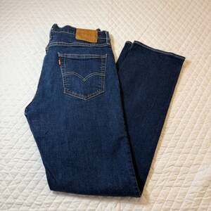 Levi's Women's Classic Boot Cut Dark Wash Jeans 33x34